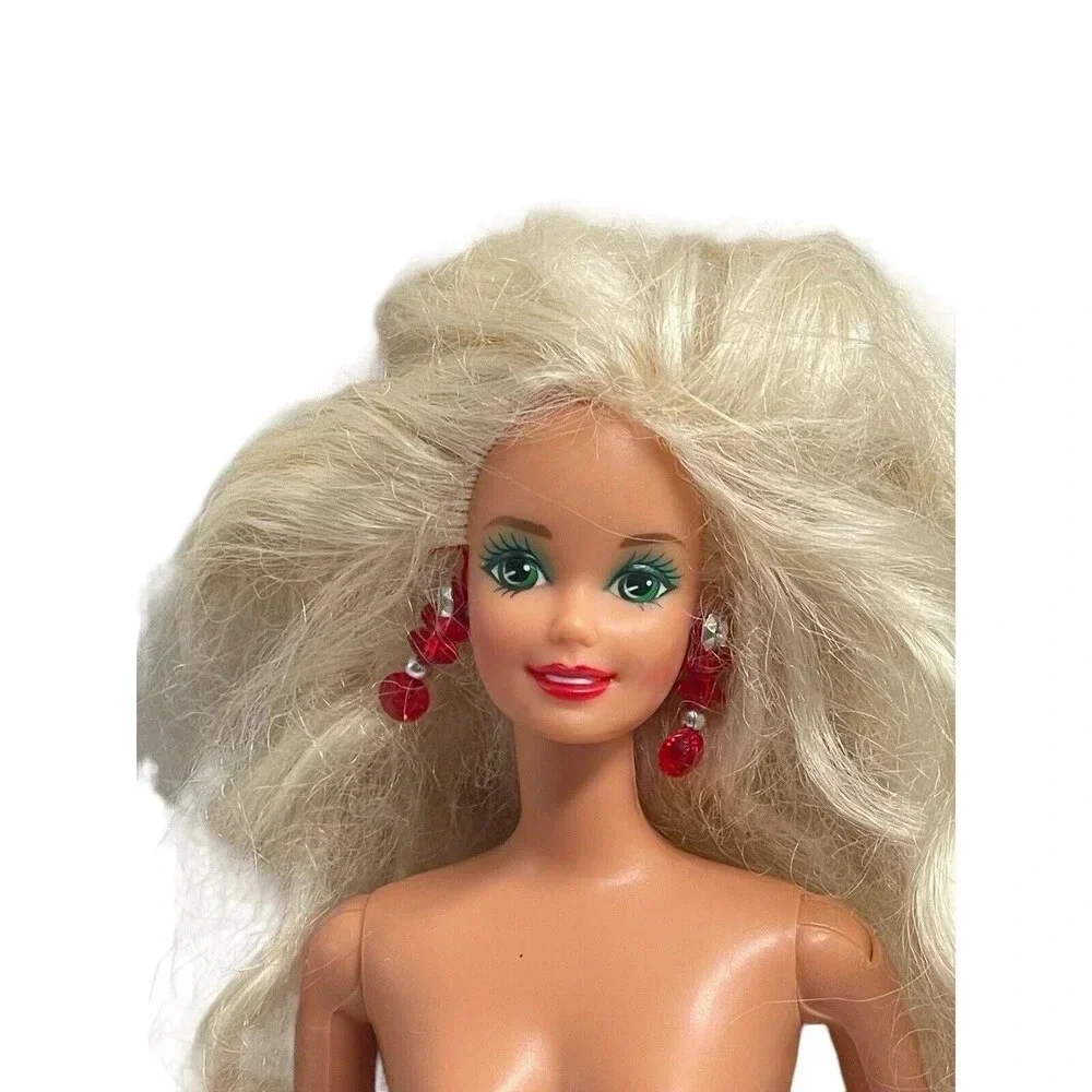 VINTAGE 1991 BARBIE HAPPY HOLIDAYS CHRISTMAS EDITION 11” MATTEL